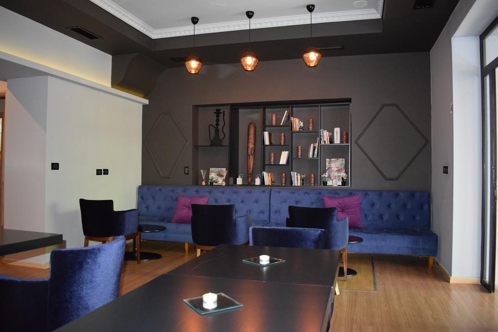 Hotel Eagle Тирана Экстерьер фото